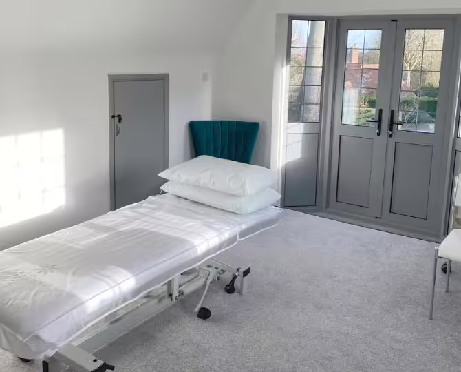 Hearing First Oxford - Ear Wax Removal and Hearing Aids 1 Raleigh Park Clinic Our convenient location in Botley, West Oxford also serves clients in Wolvercote, Marston, Godstow, Park Town, Wytham, Yarnton, Worton, Elsfield, Beckley, Islip, Hampton Poyle, Kidlington, Eynsham, Stanton Harcourt, Hardwick, Northmoor, Kingston Bagpuize, Gozzard's Ford, Abingdon, Radley, Littlemore, Cowley, Headington, Thame, Wootton, Kirtlington, Freeland, Cassington, Witney, Ducklington, Aston, Woodstock, Weston-on-the-Green, Charlton-on-Otmore, Horton-cum-Studley, Forest Hill, Wheatley and Sandford-on-Thames.